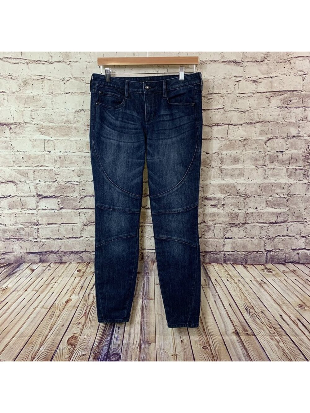 Bebe Blue Skinny Tapered Leg Mid Rise Jeans